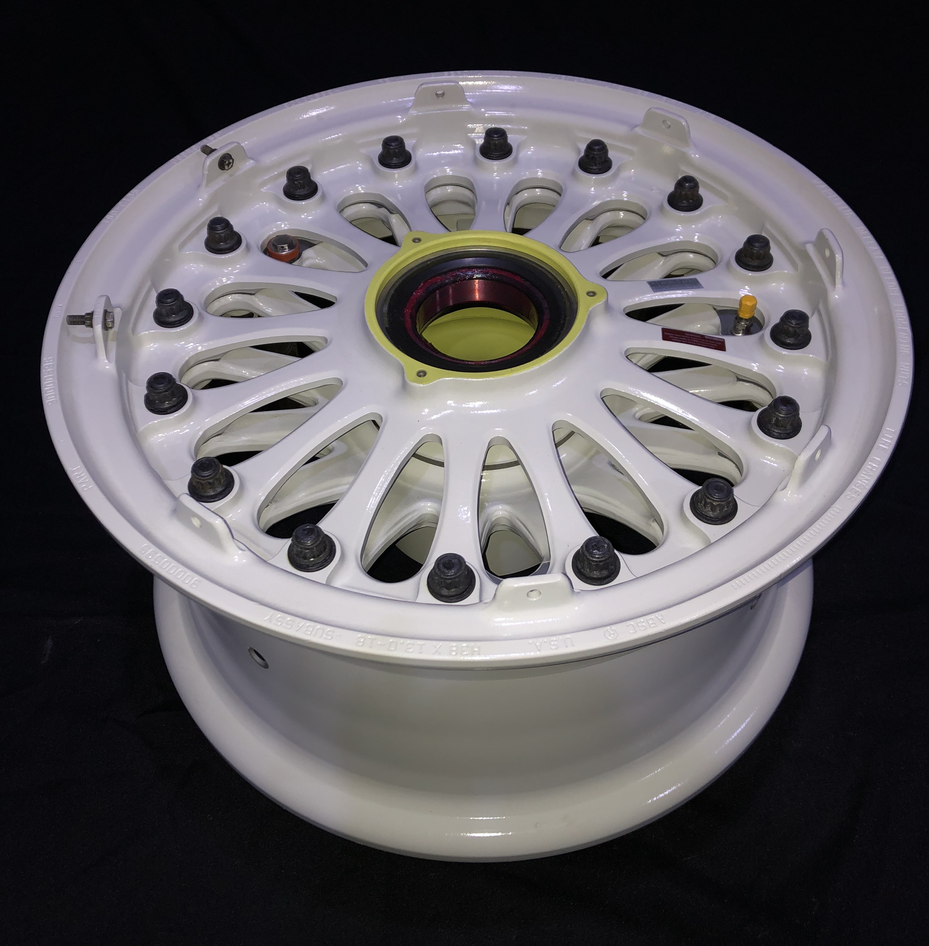 90000582-1 Embraer 170 series wheel